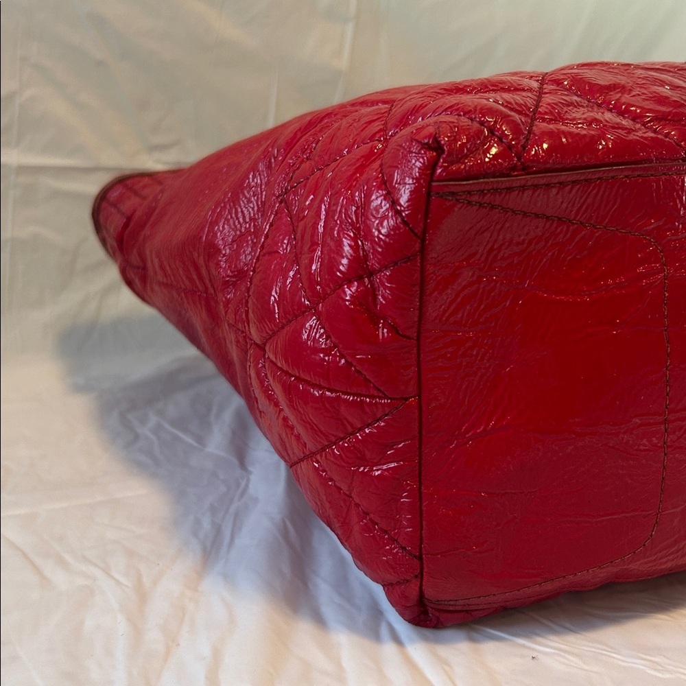 COACH 18674 Poppy Daisy Quilted Liquid Gloss Patent Leather Shoulder Bag Tote - Picture 8 of 11